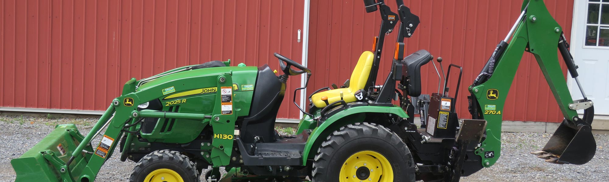 Deere 2025R Tractor